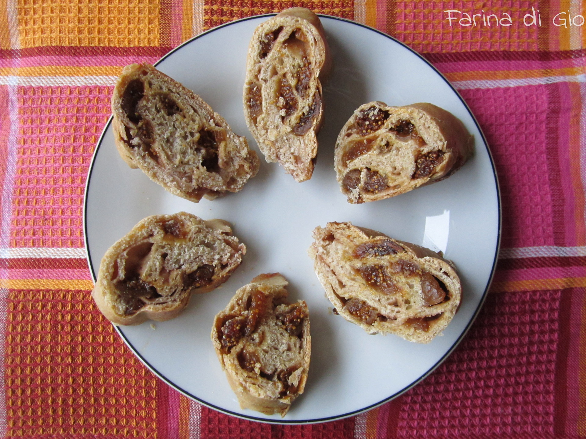 pane fichi cranberry