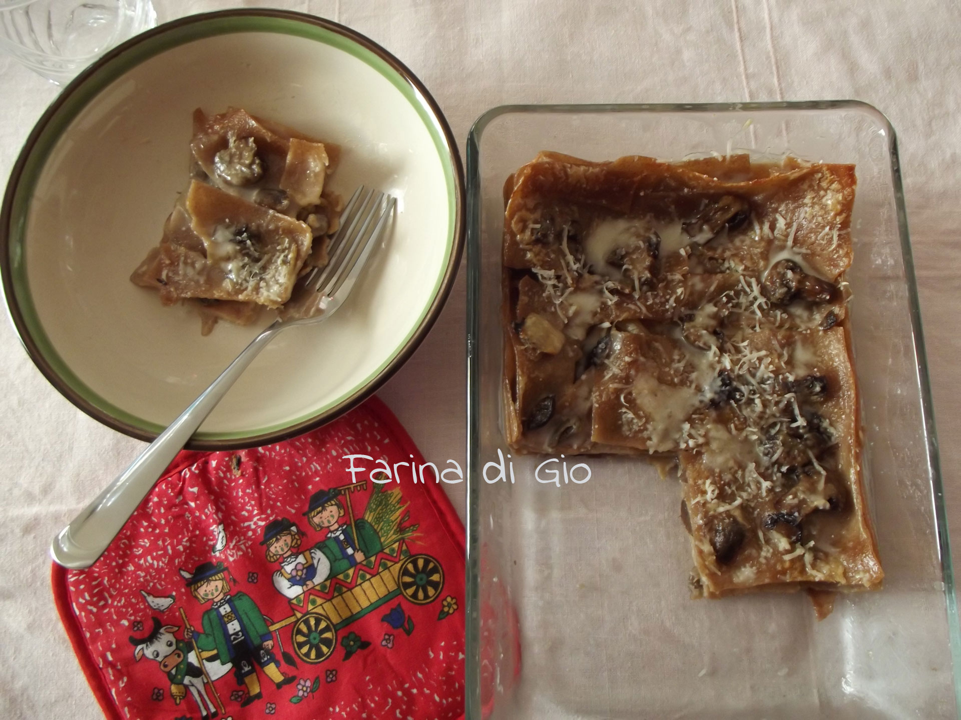 Lasagne di farro con champignon, radicchio e panna di avena